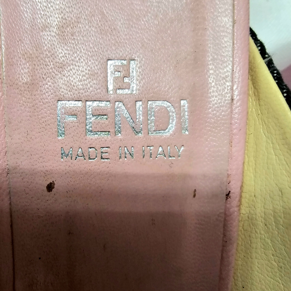 🔥🔥Fendi Blue and Pink Denim Mules - Picture 3 of 5